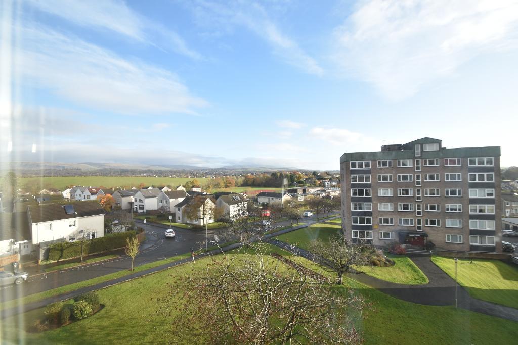 1 Bedroom Flat For Sale in Lennox Court, 18 Stockiemuir Avenue
